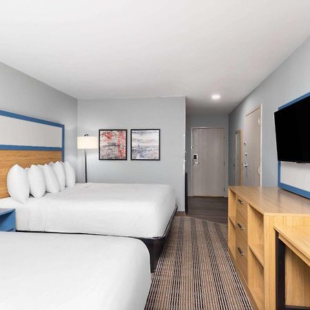 The Inn & Suites Omaha Near Zoo Bagian luar foto
