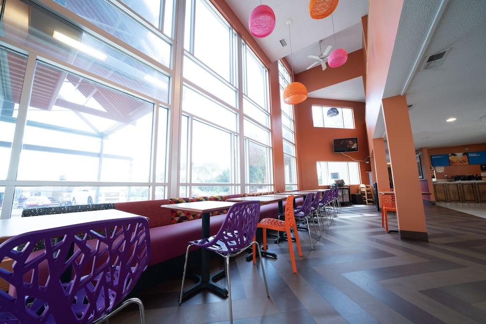 The Inn & Suites Omaha Near Zoo Bagian luar foto