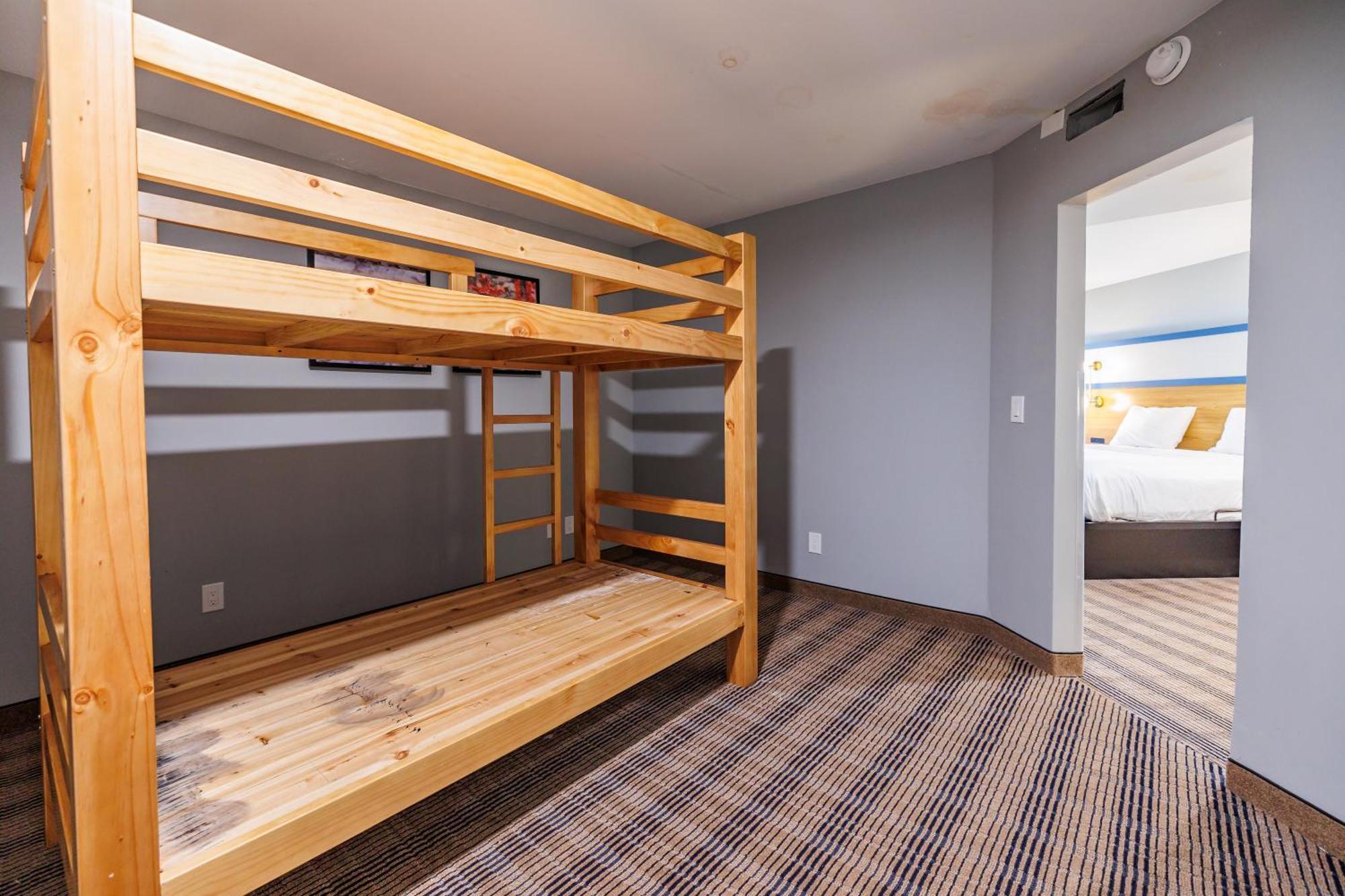 The Inn & Suites Omaha Near Zoo Bagian luar foto