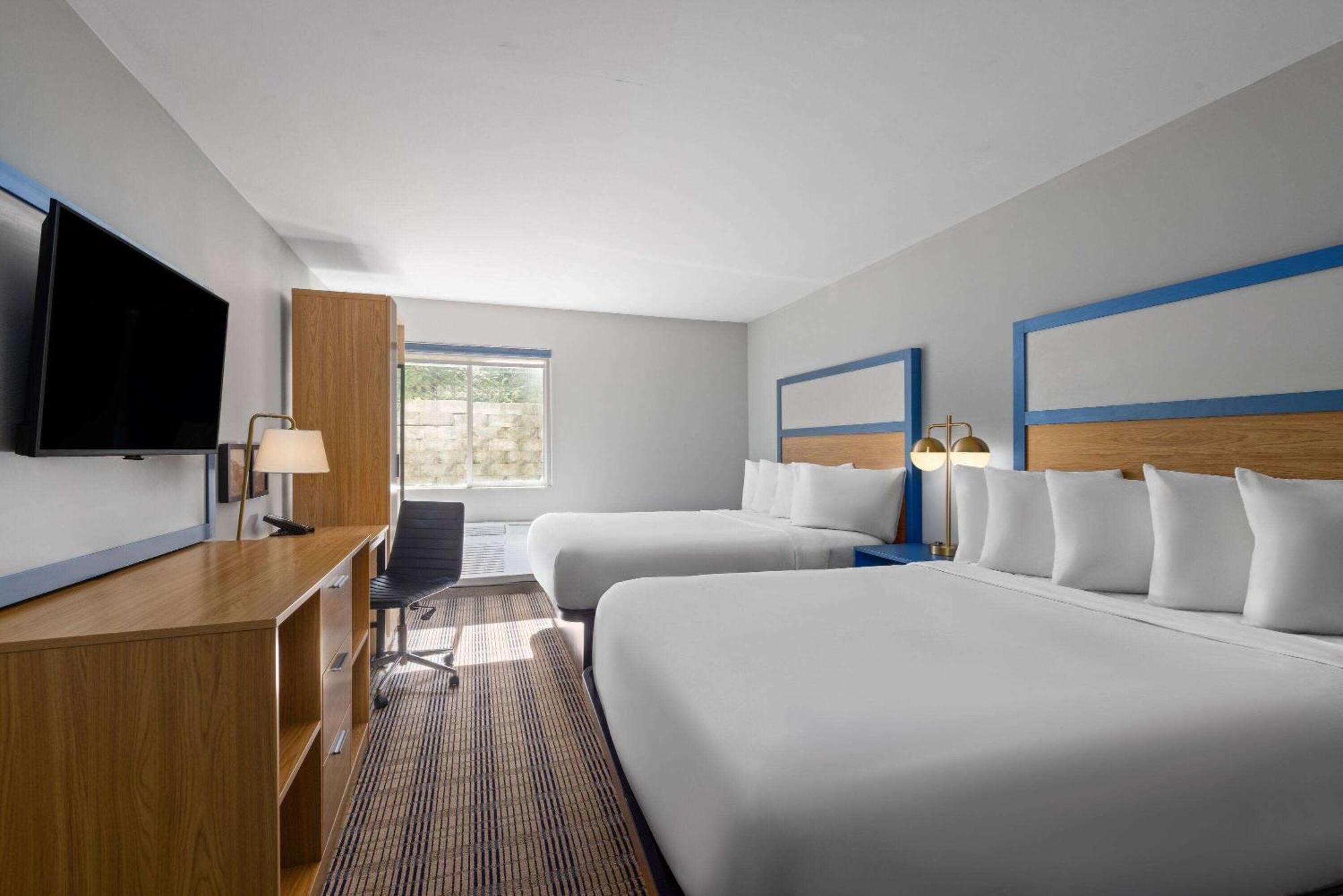 The Inn & Suites Omaha Near Zoo Bagian luar foto