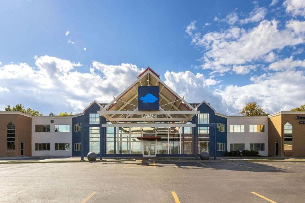 The Inn & Suites Omaha Near Zoo Bagian luar foto