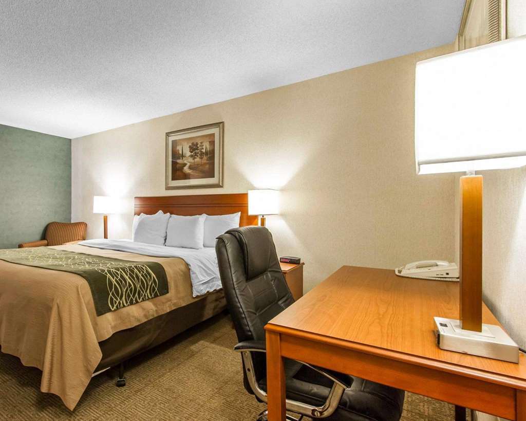 The Inn & Suites Omaha Near Zoo Ruang foto
