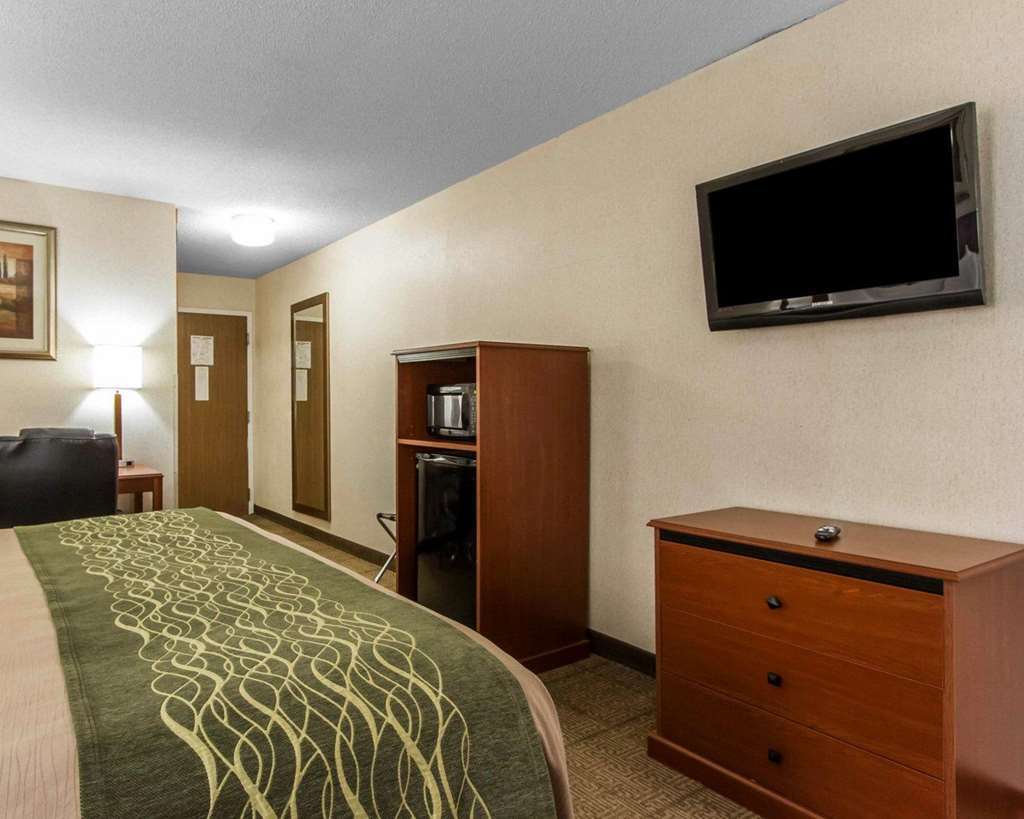 The Inn & Suites Omaha Near Zoo Ruang foto