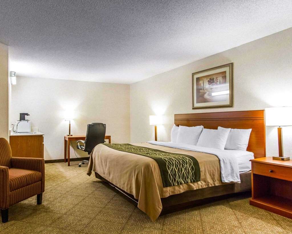 The Inn & Suites Omaha Near Zoo Ruang foto