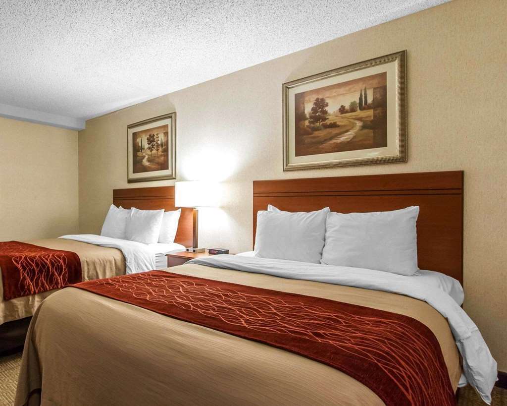 The Inn & Suites Omaha Near Zoo Ruang foto
