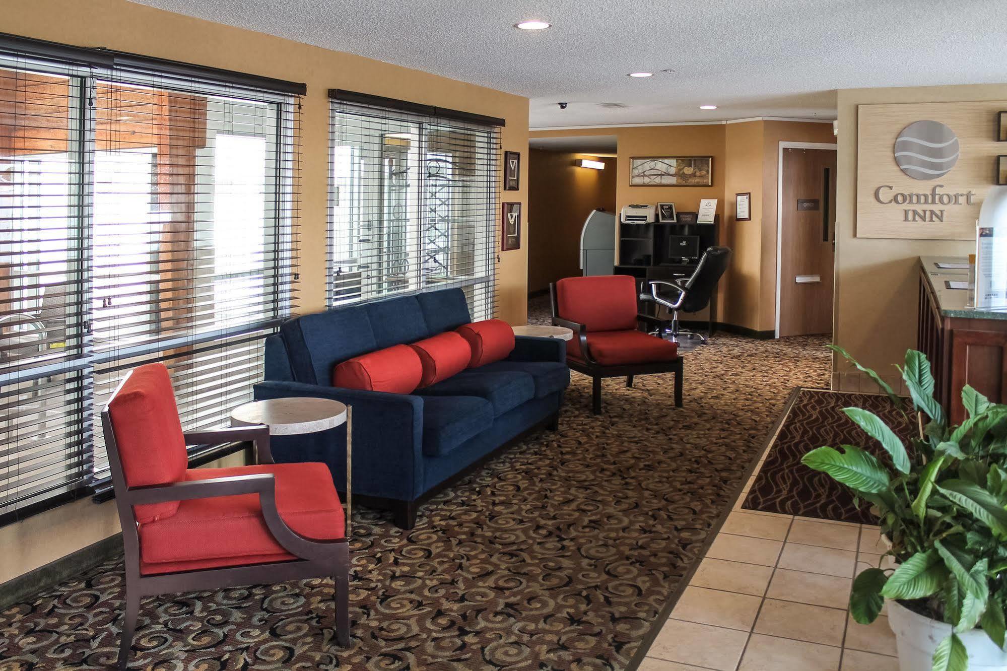 The Inn & Suites Omaha Near Zoo Bagian luar foto